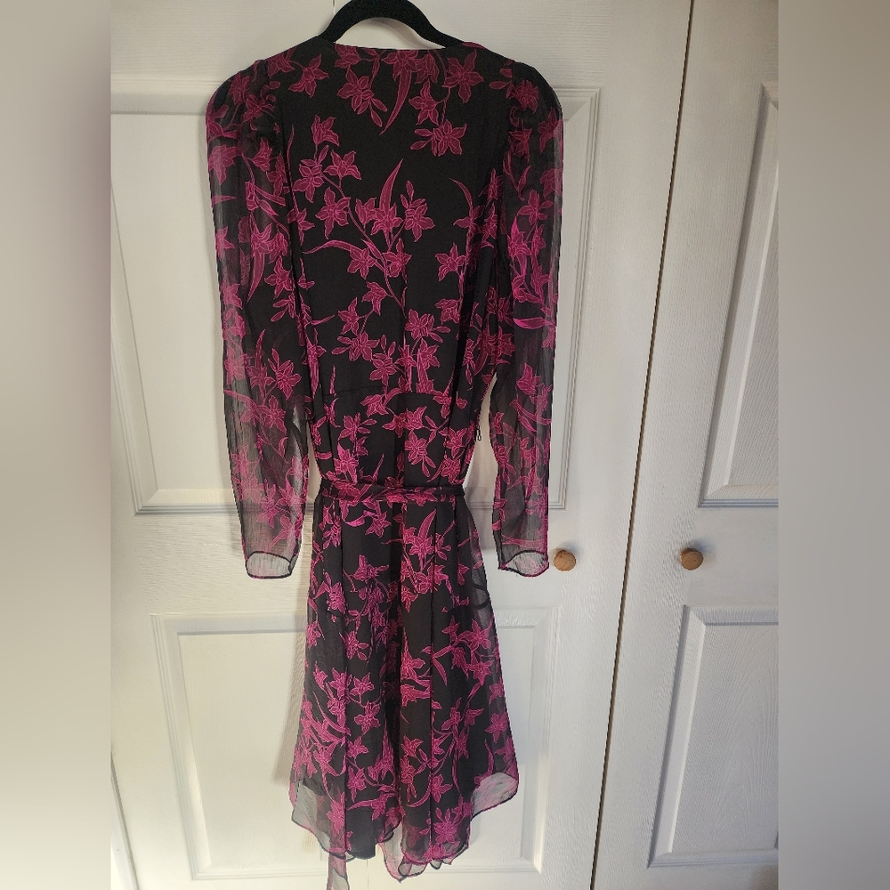 Vince Camuto Iris Wrap Dress - size XL